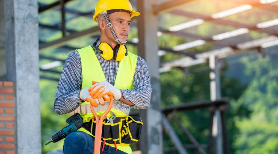Professional gutter cleaning in Ashton, IA
